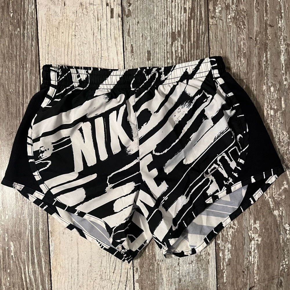 NIKE girls running shorts size S